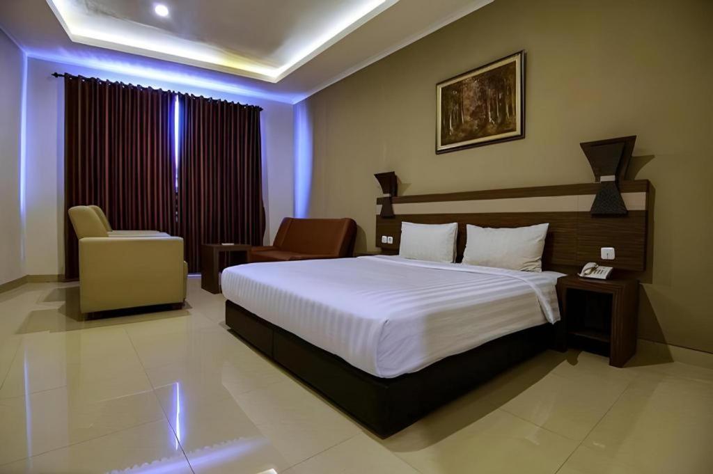 Raffleshom Hotel Bandung Exterior foto