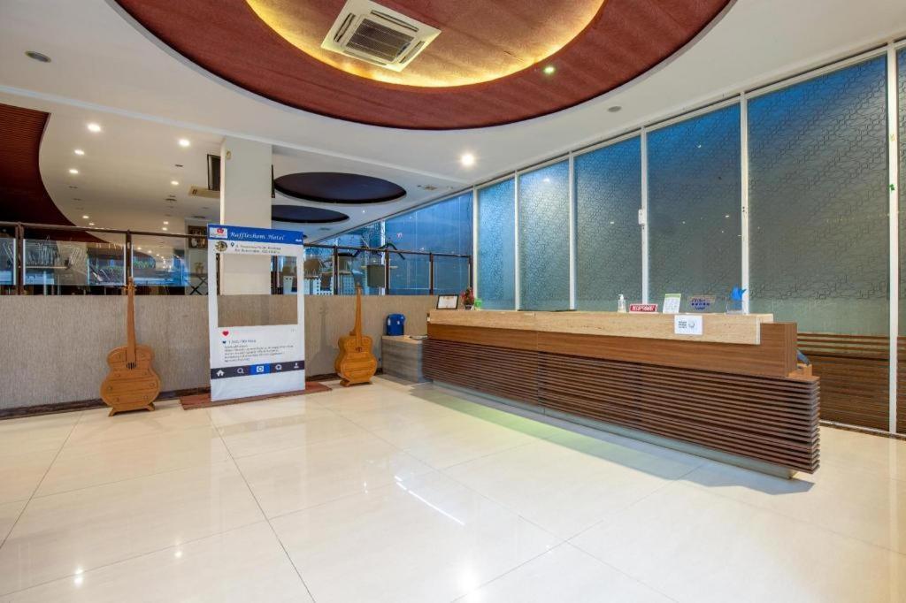 Raffleshom Hotel Bandung Exterior foto