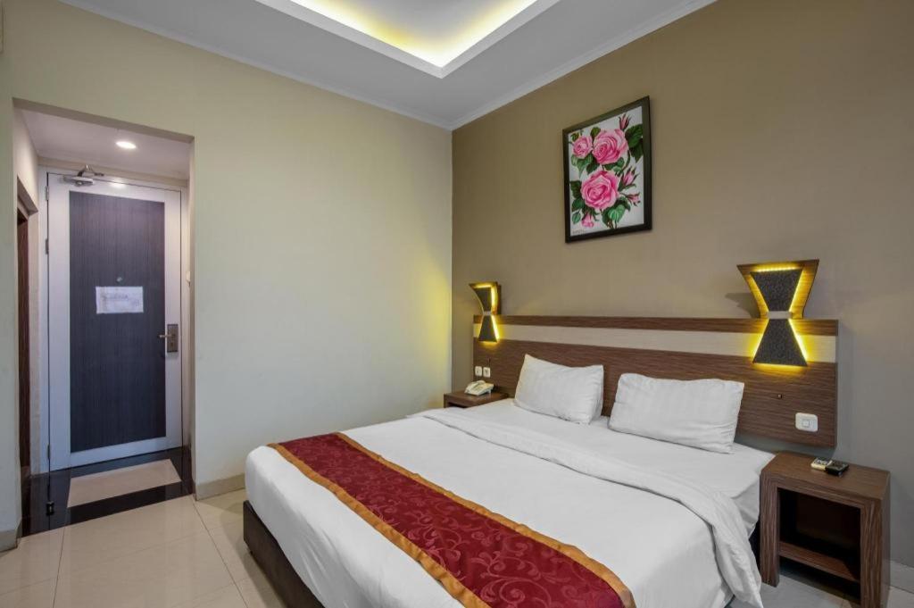 Raffleshom Hotel Bandung Exterior foto