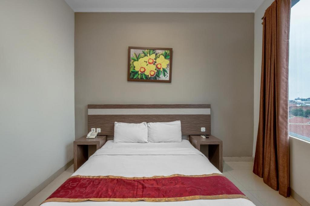 Raffleshom Hotel Bandung Exterior foto